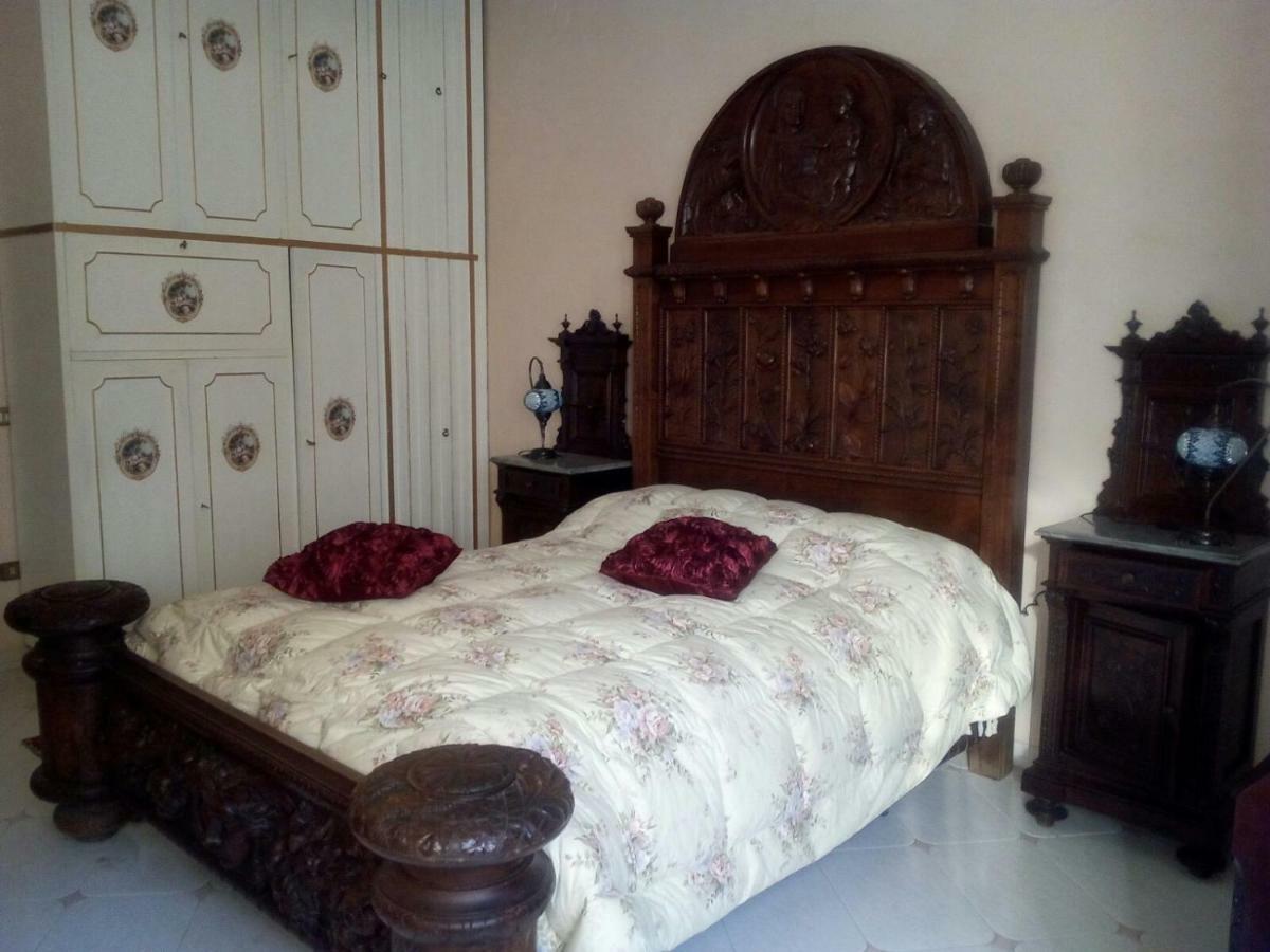 B&B Goldmund Napoli Bagian luar foto